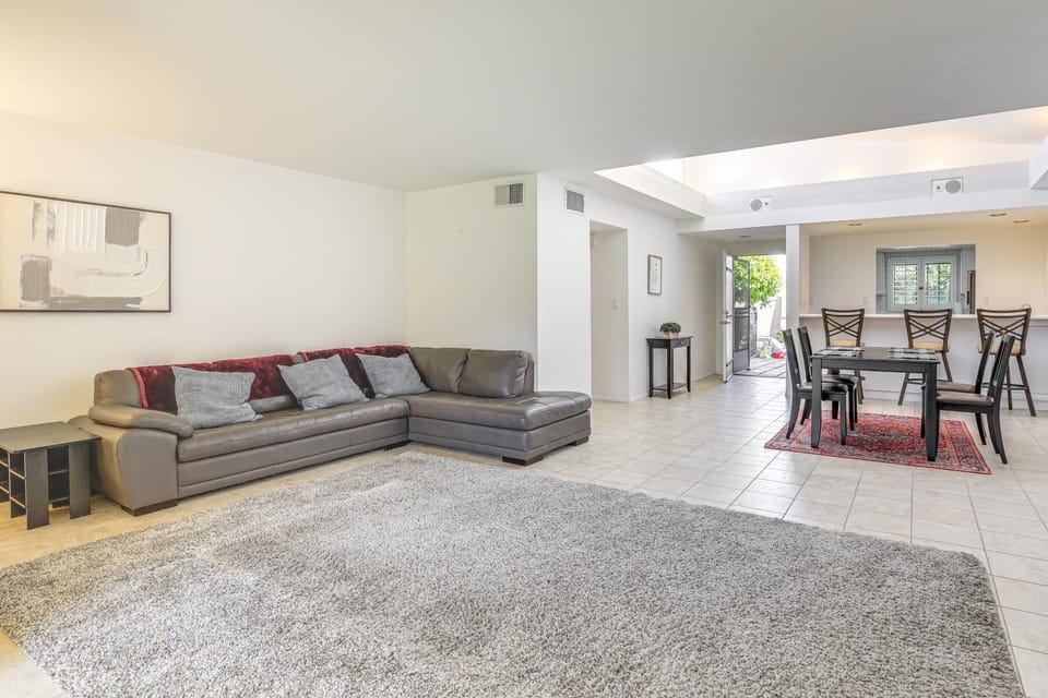 Palm Desert Condo w/ Community Perks: WFH Friendly House in Palm Desert