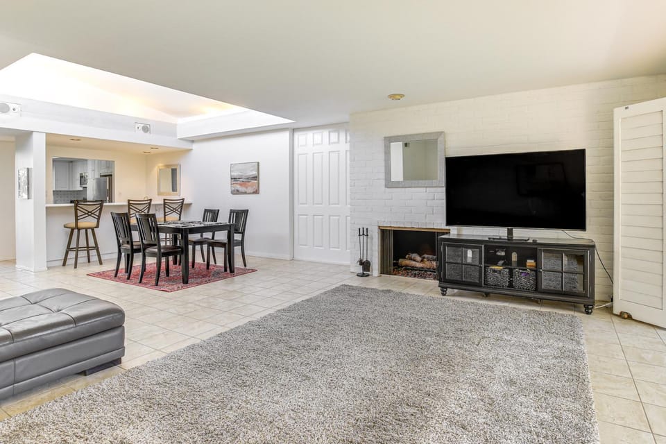 Palm Desert Condo w/ Community Perks: WFH Friendly House in Palm Desert