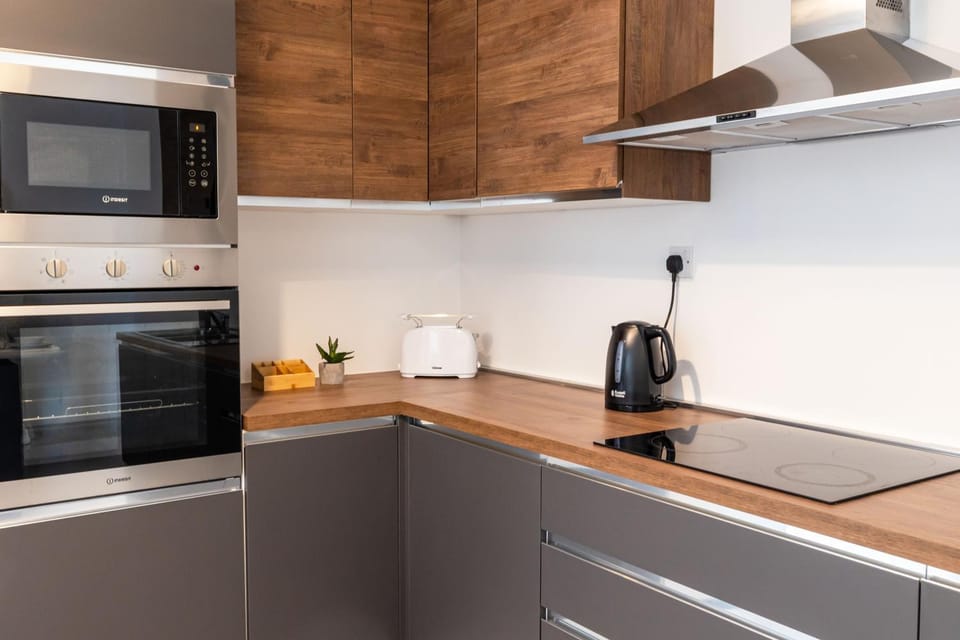 Coffee/tea facilities, Kitchen or kitchenette, dishwasher, oven, pet friendly, stove, toaster