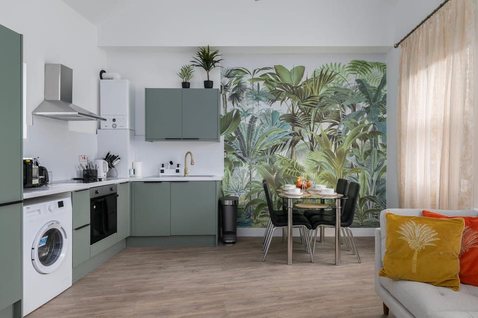 Kitchen or kitchenette, Living room, Seating area, Dining area, dishwasher, oven, stove, washing machine