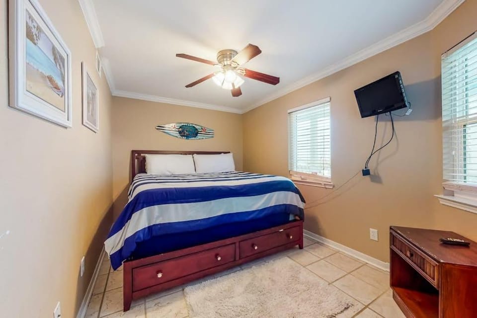 Seascape Escape Apartment in Galveston Island