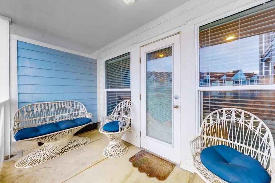 Seascape Escape Apartment in Galveston Island