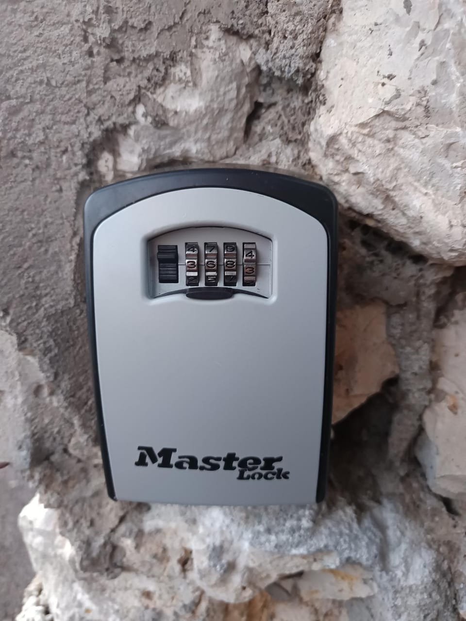 Un Air de Vic Appartement avec cour privée Entre Uzès et Nîmes Apartment in Provence-Alpes-Côte d'Azur