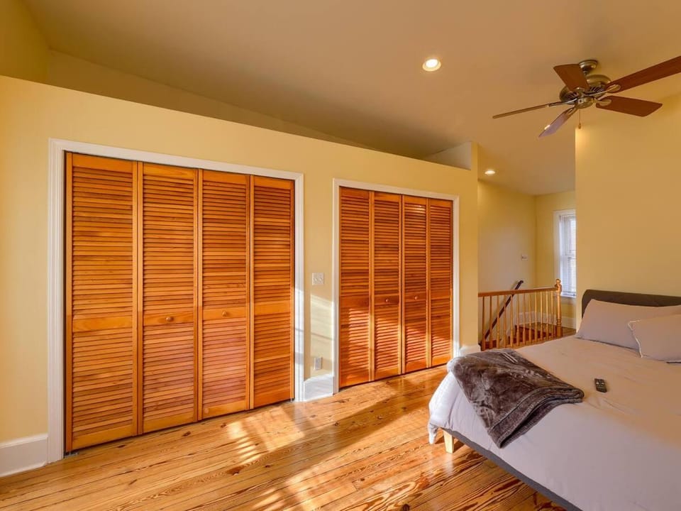 Cozy Home in Historic Harrisburg House in Wormleysburg