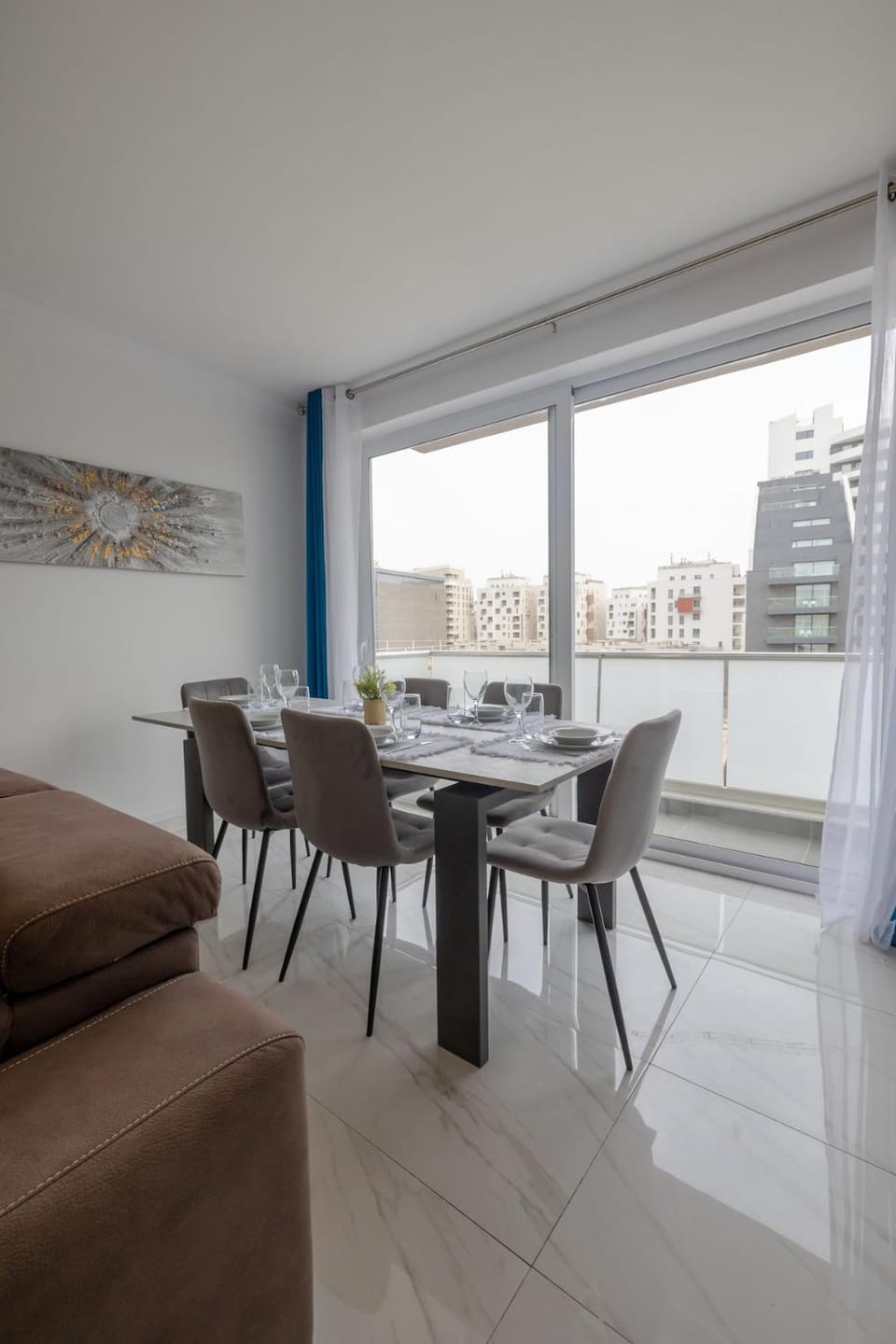 View (from property/room), Balcony/Terrace, Living room, Seating area, Dining area