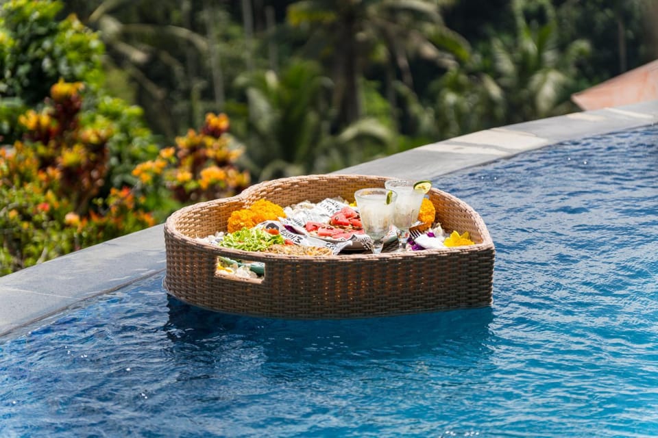 View (from property/room), Swimming pool, Breakfast