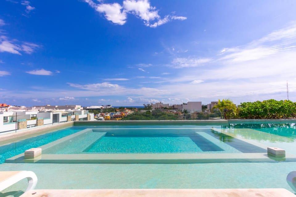 Day, Pool view, Swimming pool, sunbed