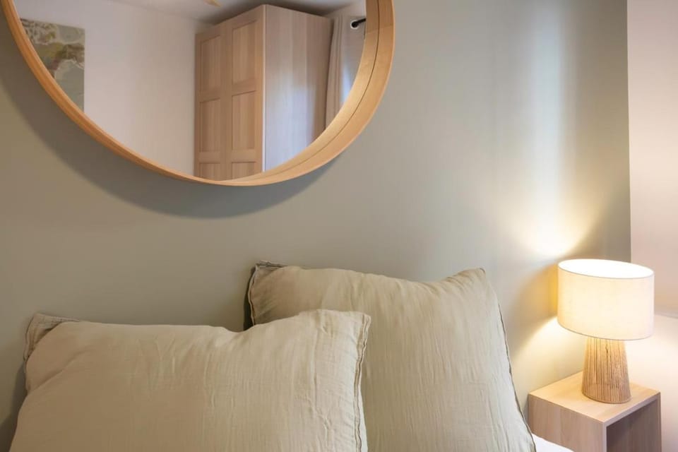 #41 Staywizus - Flat for 6, 3 BDR Parking Wifi 5mins walk Tram T1 Apartment in Nice