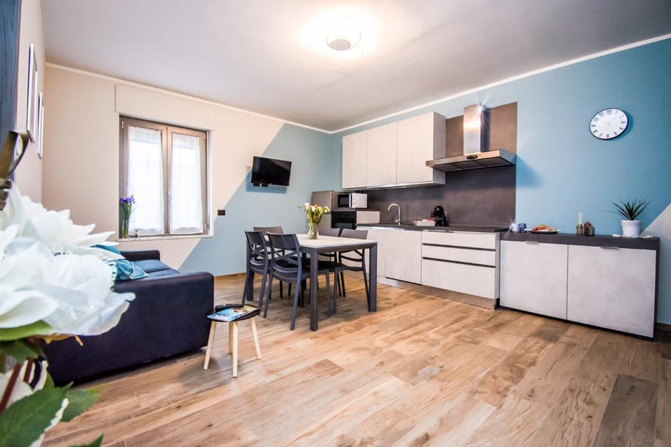 Kitchen or kitchenette, Living room, Dining area, stove