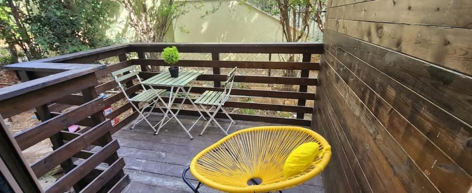 Amazing 4 BR in French Carmel Apartment in Haifa