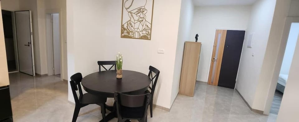 Amazing 4 BR in French Carmel Apartment in Haifa