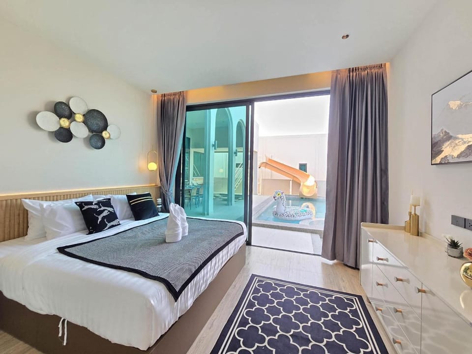 Bed, Bedroom