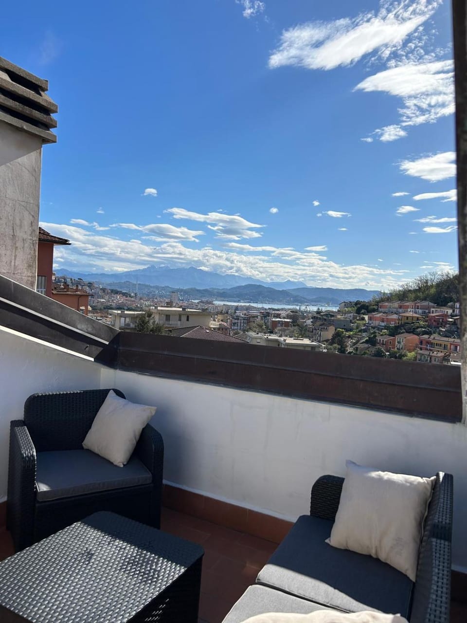 Property building, View (from property/room), Balcony/Terrace