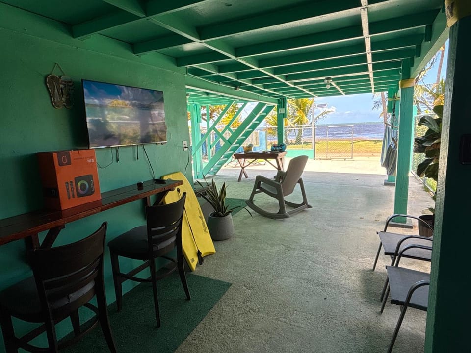 Mami Ana Beach House, The Oceanfront Rest Hideaway ! Villa in Fajardo