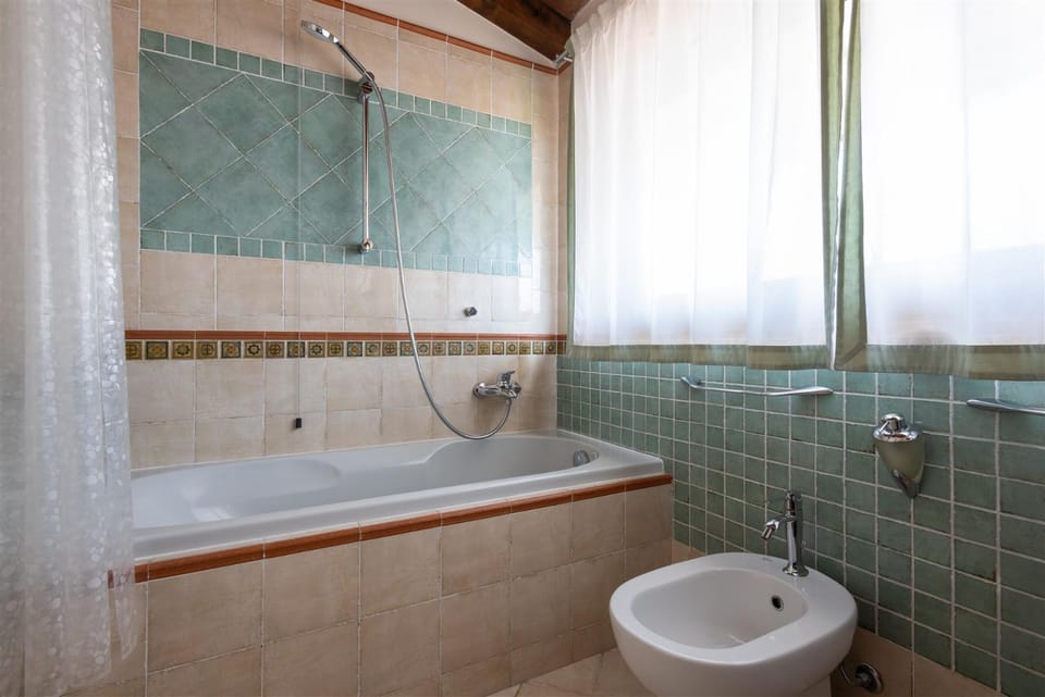 Toilet, Bathroom, Bath