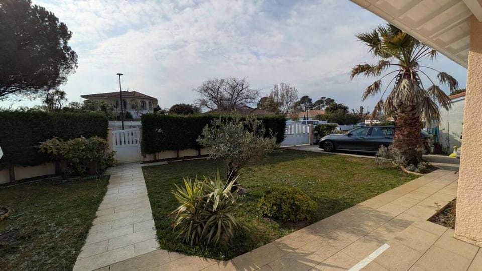 Maison avec piscine quartier pinède de conteau House in La Teste-de-Buch
