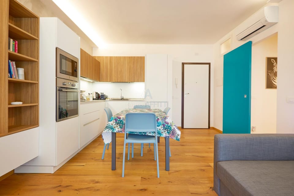 Kitchen or kitchenette, Living room, Dining area, oven, stove