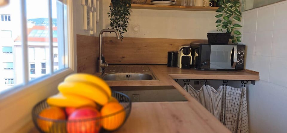Studio Cosy avec vue sur Montagnes, proche Gare Apartment in Nice