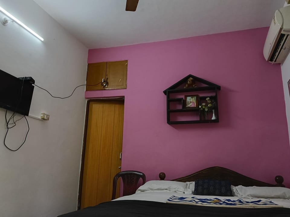 D'Souzas Guest House Bed and Breakfast in Baga