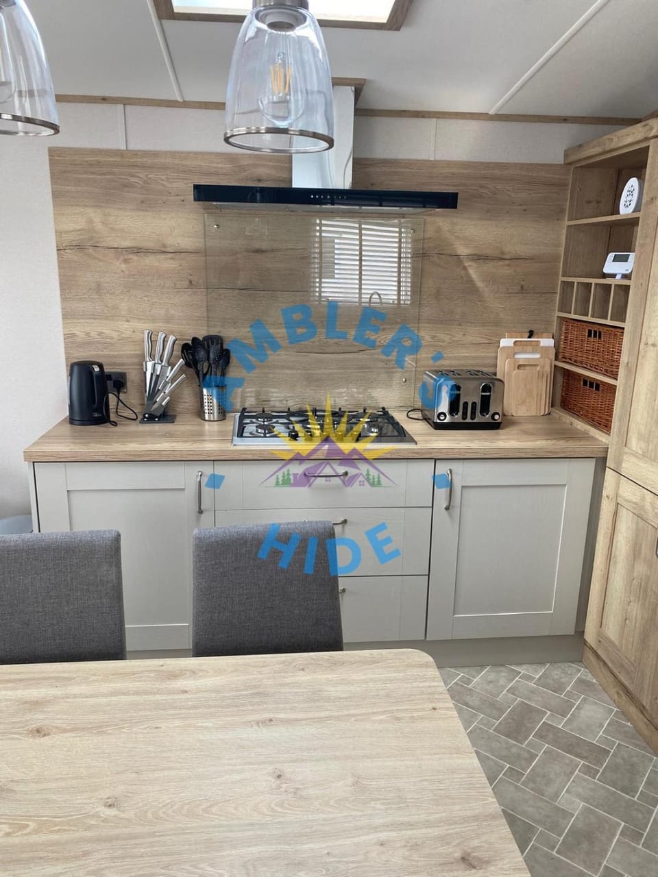 Coffee/tea facilities, stove, toaster, kitchen