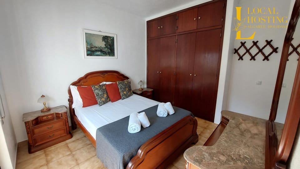 Golden Algarve Apartament By Localhosting Apartment in Olhos de Água