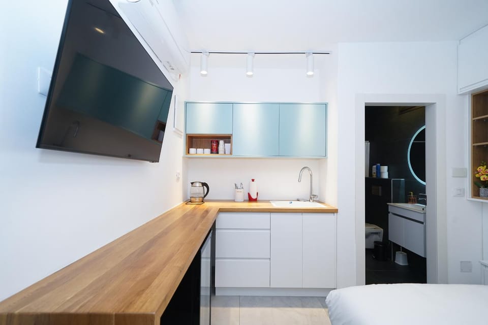 TV and multimedia, Kitchen or kitchenette, kitchen
