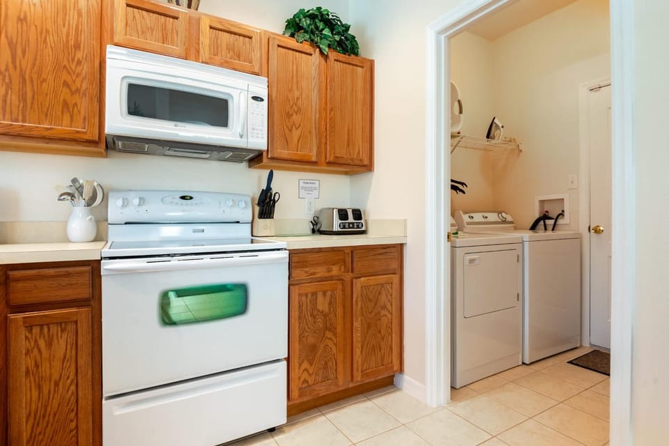 Kitchen or kitchenette, oven, stove