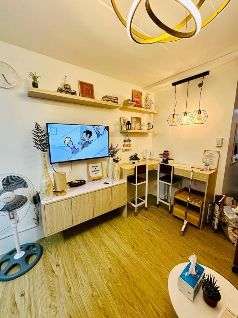 Staycation 941 Bed and Breakfast in Manila City