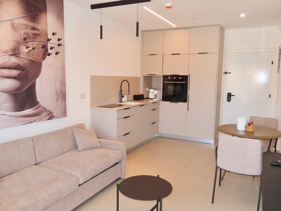 דיויד רזידנט & ספא - by Desert 360 Mountain & sea view Apartment in Eilat