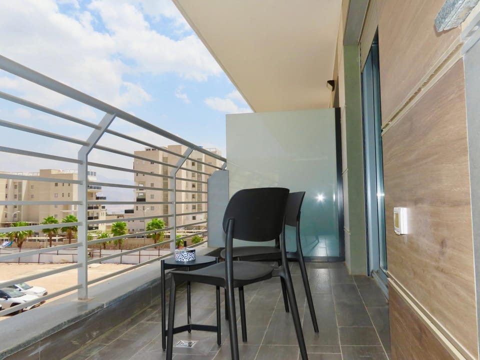 דיויד רזידנט & ספא - by Desert 360 Mountain & sea view Apartment in Eilat
