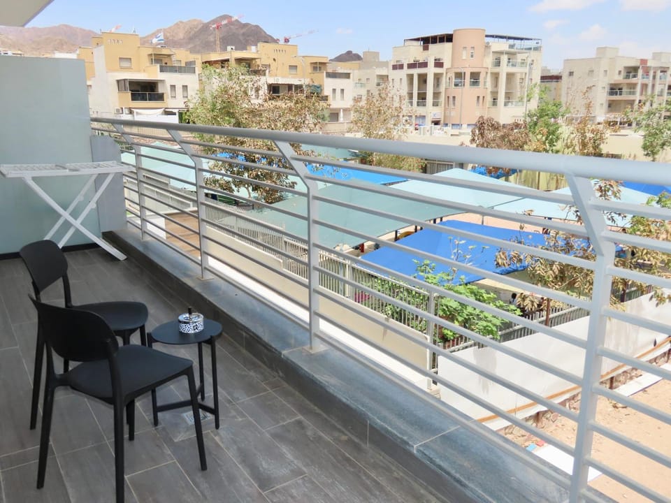 דיויד רזידנט & ספא - by Desert 360 Mountain & sea view Apartment in Eilat