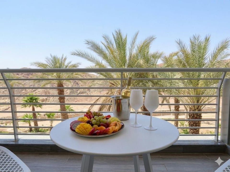 דיויד רזידנט & ספא - by Desert 360 Mountain & sea view Apartment in Eilat