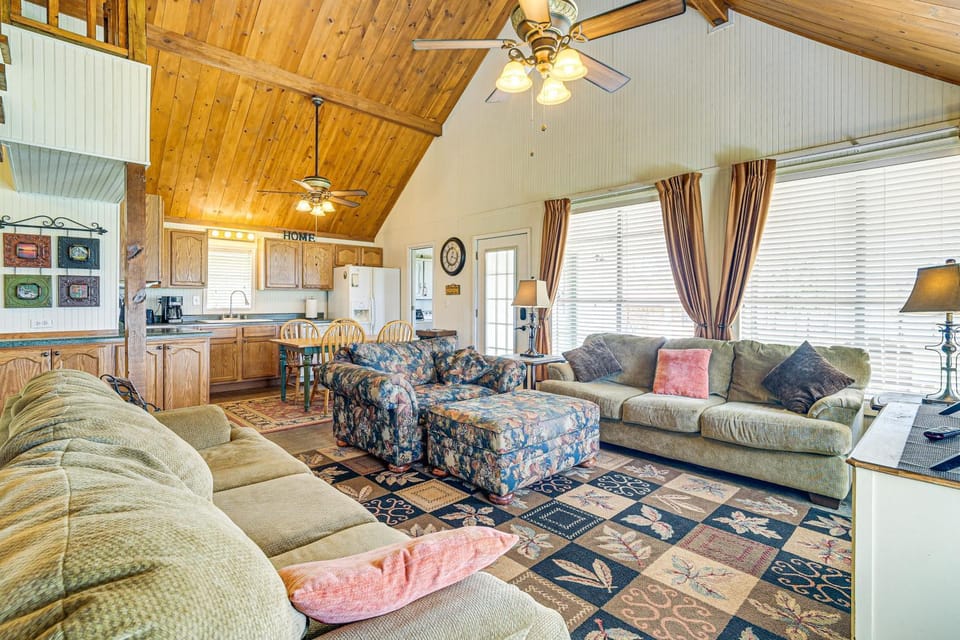Boat & Swim: Lakefront Toledo Bend Retreat! House in Toledo Bend Reservoir