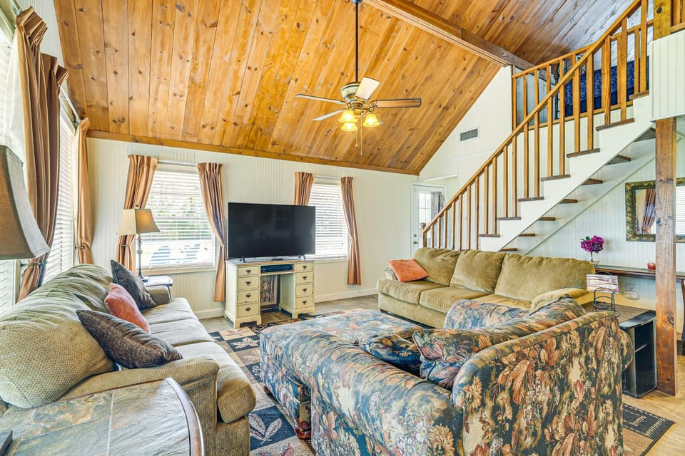 Boat & Swim: Lakefront Toledo Bend Retreat! House in Toledo Bend Reservoir