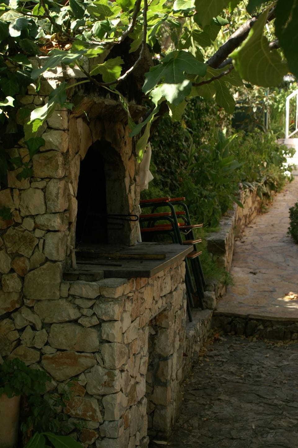 Location, children, Family