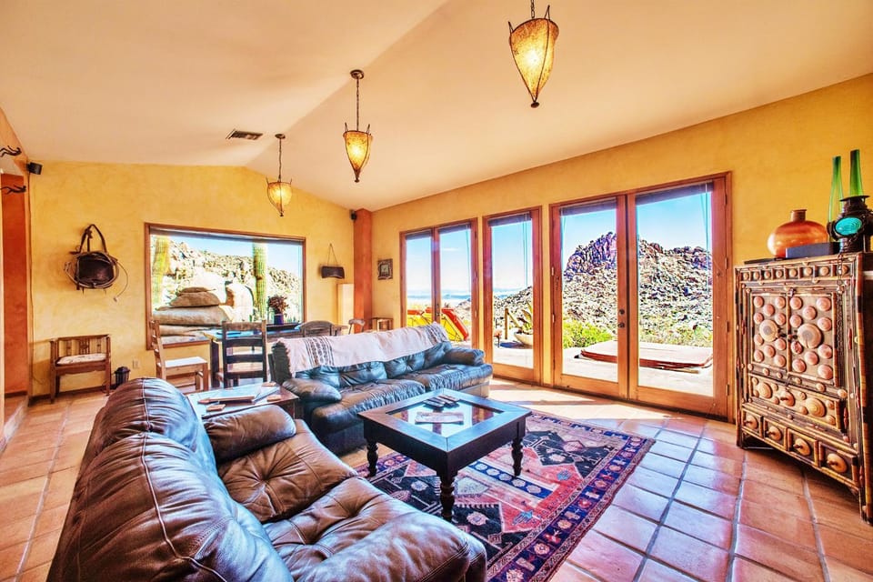 Property building, Living room, Dining area, Mountain view
