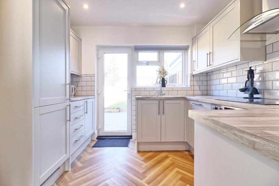 3 Bed, Sleeps 6, Wifi, Free Parking House in Chelmsford
