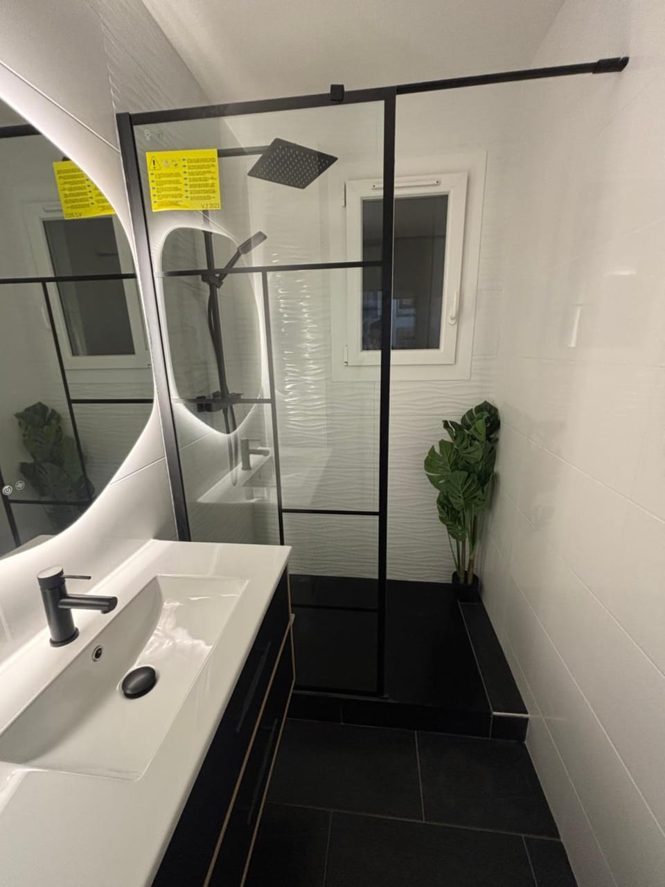 New, bright apartment Apartment in Laval