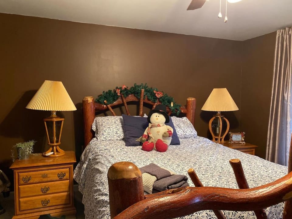 Quality retreat in Village hottub photo wall games House in Ellicottville