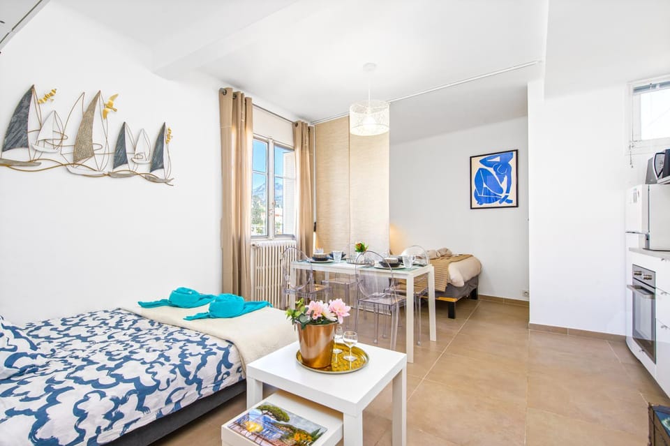 Bed, Living room, Bedroom, kitchen