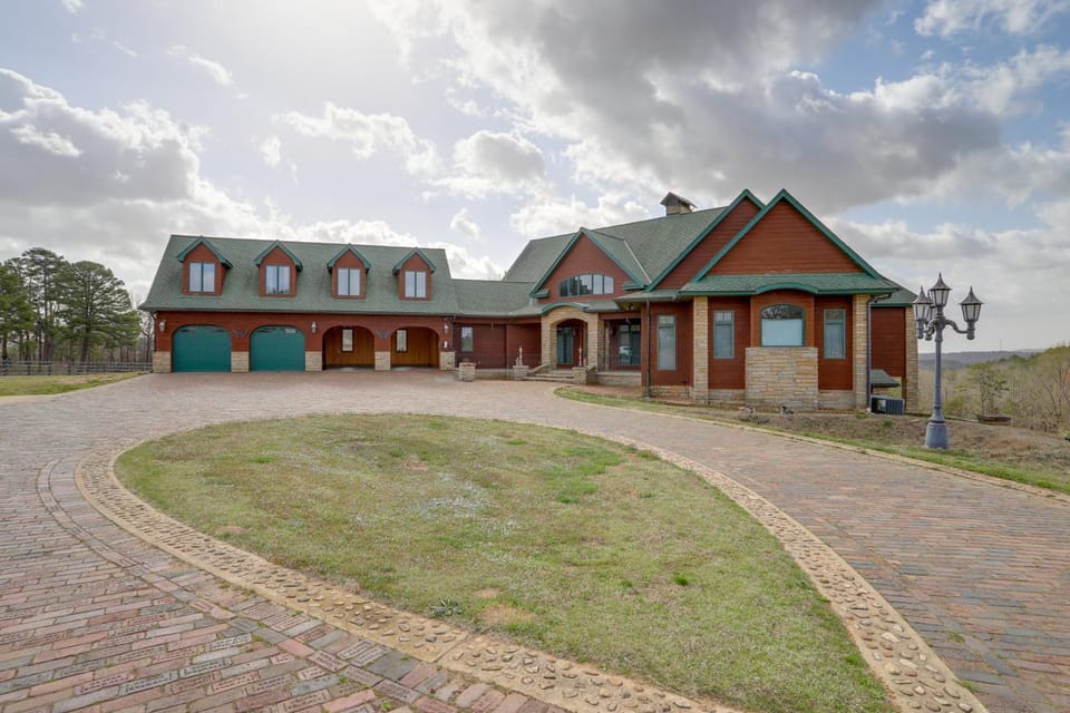 366 Shared Acres, Lake Access Ozark Getaway! House in Fairfield Bay