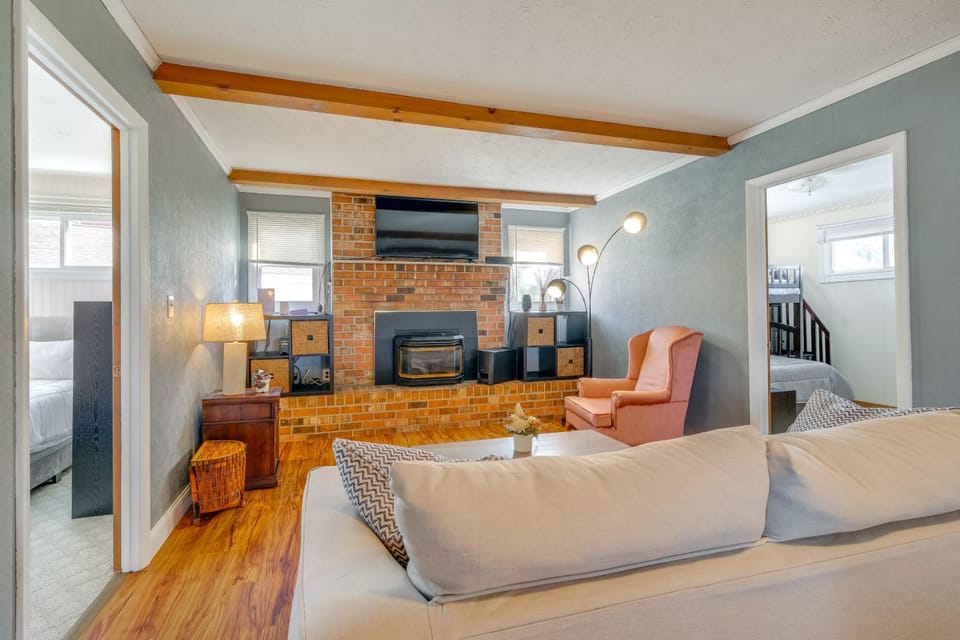 Lake Views & Private Dock: Radford Retreat! House in Claytor Lake
