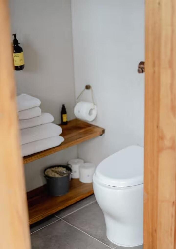 Valley Views Off-Grid Cabin - Pet Friendly - Nicho Cabin in Barrington