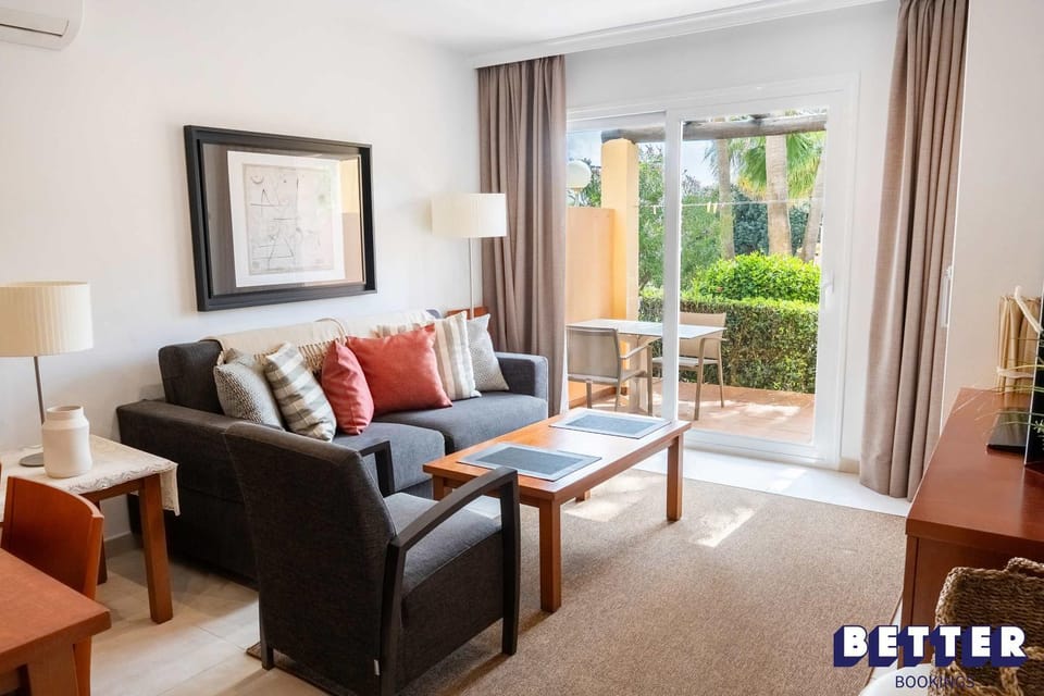 Cozy 2-Story Townhouse Family-Friendly House in Costa del Sol