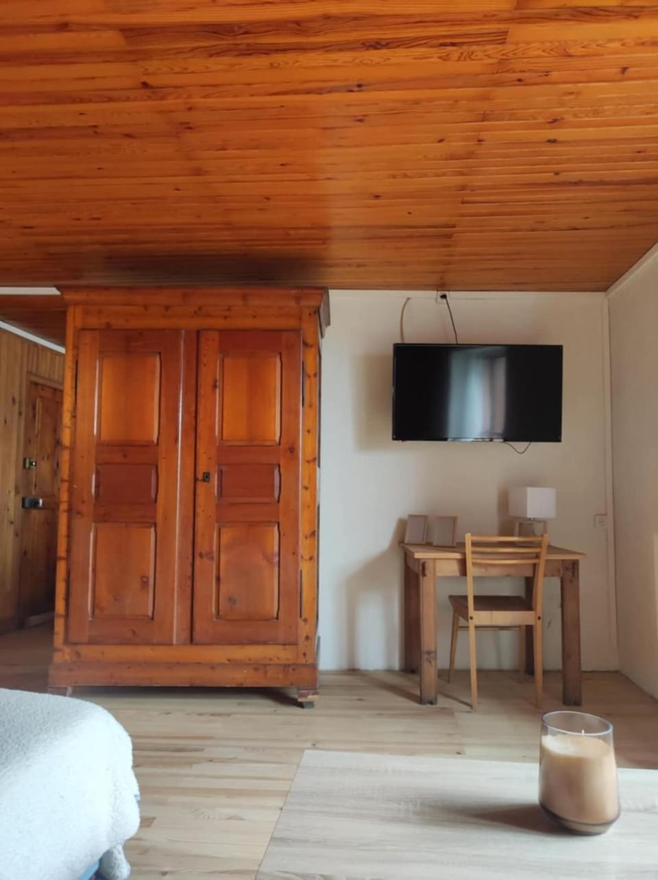 TV and multimedia, Living room, Photo of the whole room, wardrobe