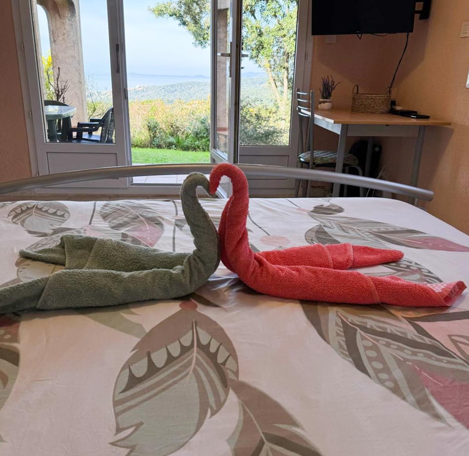 Domaine Mare e Monti - T2 Les Mimosas Apartment in Corsica