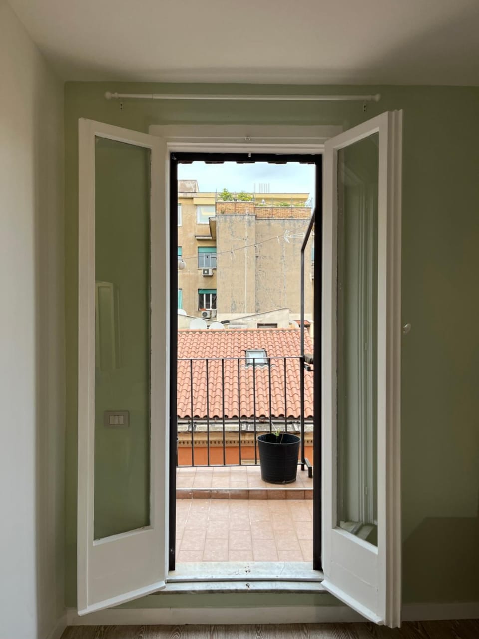 Sunrise apartment near the Vatican Apartment in Rome