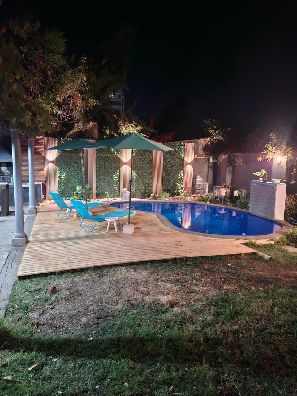 Swimming pool