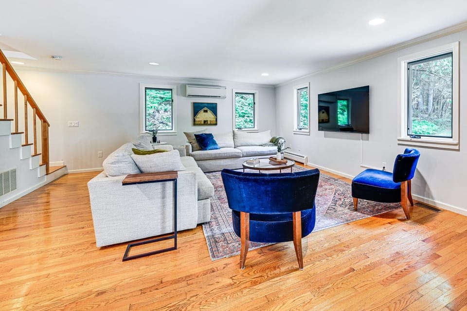 8 Mi to Tanglewood & Butternut Ski: Spacious Home! House in West Stockbridge