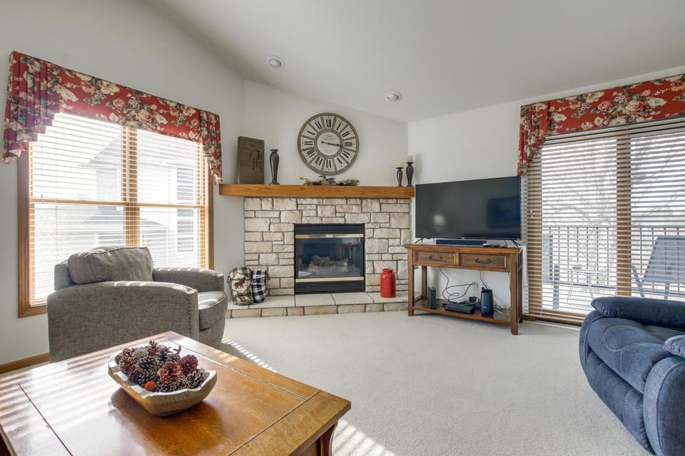'Pattie's Other Place' - Indoor Pool Access! House in Egg Harbor